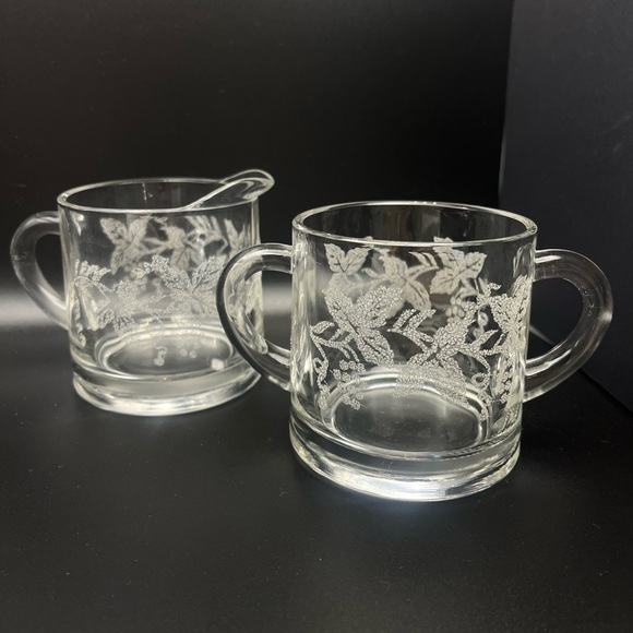 Bartlett Collins VTG 1940’s Frosted Grapevine Pattern Glass Sugar/Creamer Set - Picture 1 of 9